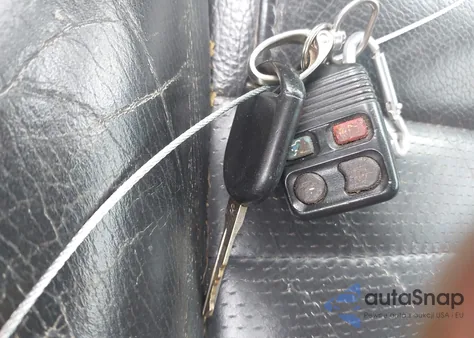 2008 Ford Mustang Gt Deluxe/Gt Premium из США, поврежденный, VIN 1ZVHT85H185173853